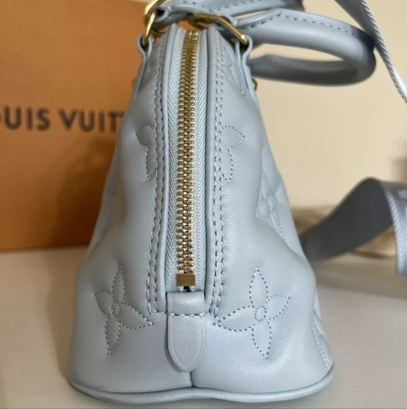 LOUIS VUITTON Calfskin Bubblegram Alma BB Ice Blue - Picture 8 of 10
